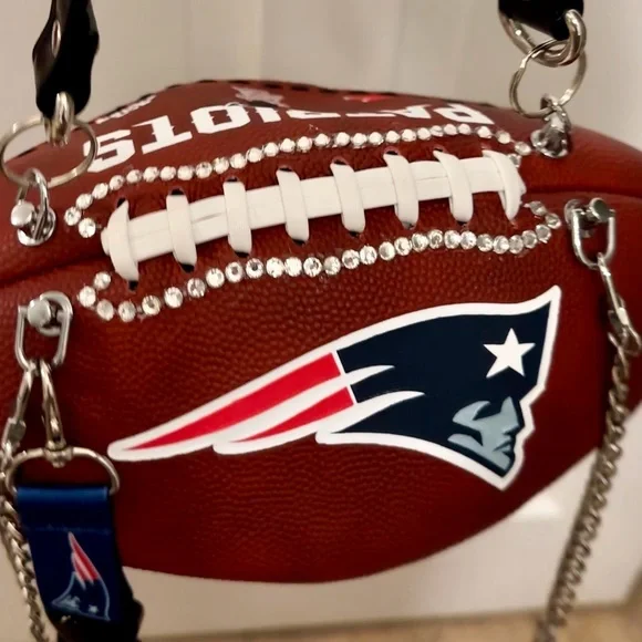 LIMITED EDITION HANDMADE Football Purse (NEW ENGLAND PATRIOTS) 🏈 - Picture 1 of 2